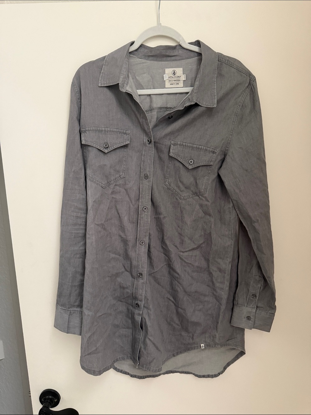 Volcom Men's Gray Button-Front Shirt Jacket - Lightweight